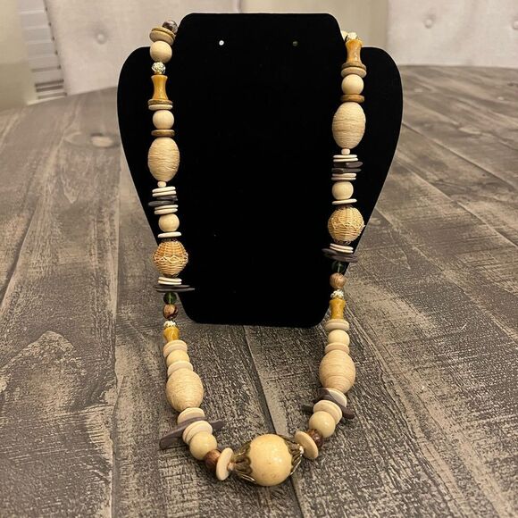 Set of 2 Wooden Beaded Statement Necklaces - Vintage - Picture 7 of 13